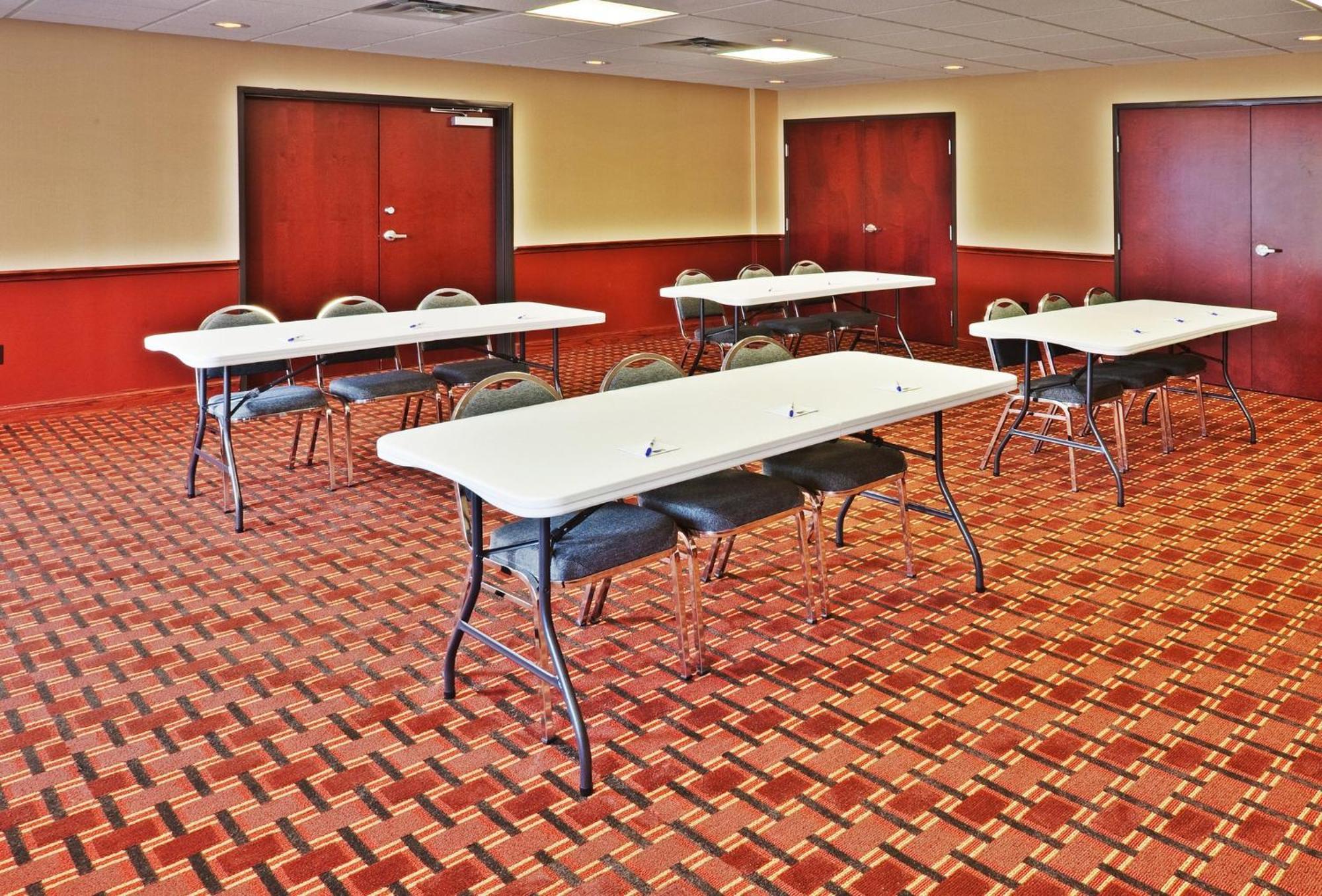 Holiday Inn Express & Suites Perry By Ihg Εξωτερικό φωτογραφία