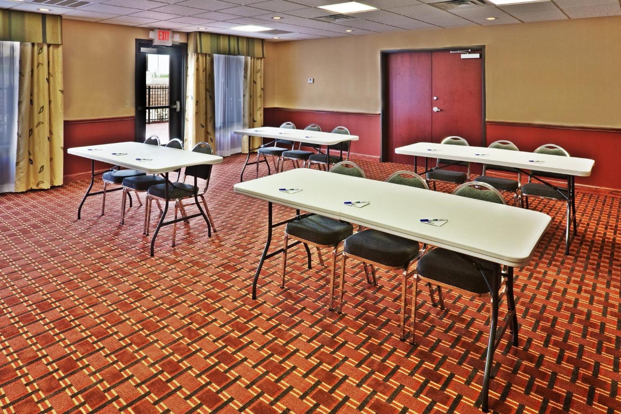 Holiday Inn Express & Suites Perry By Ihg Εξωτερικό φωτογραφία